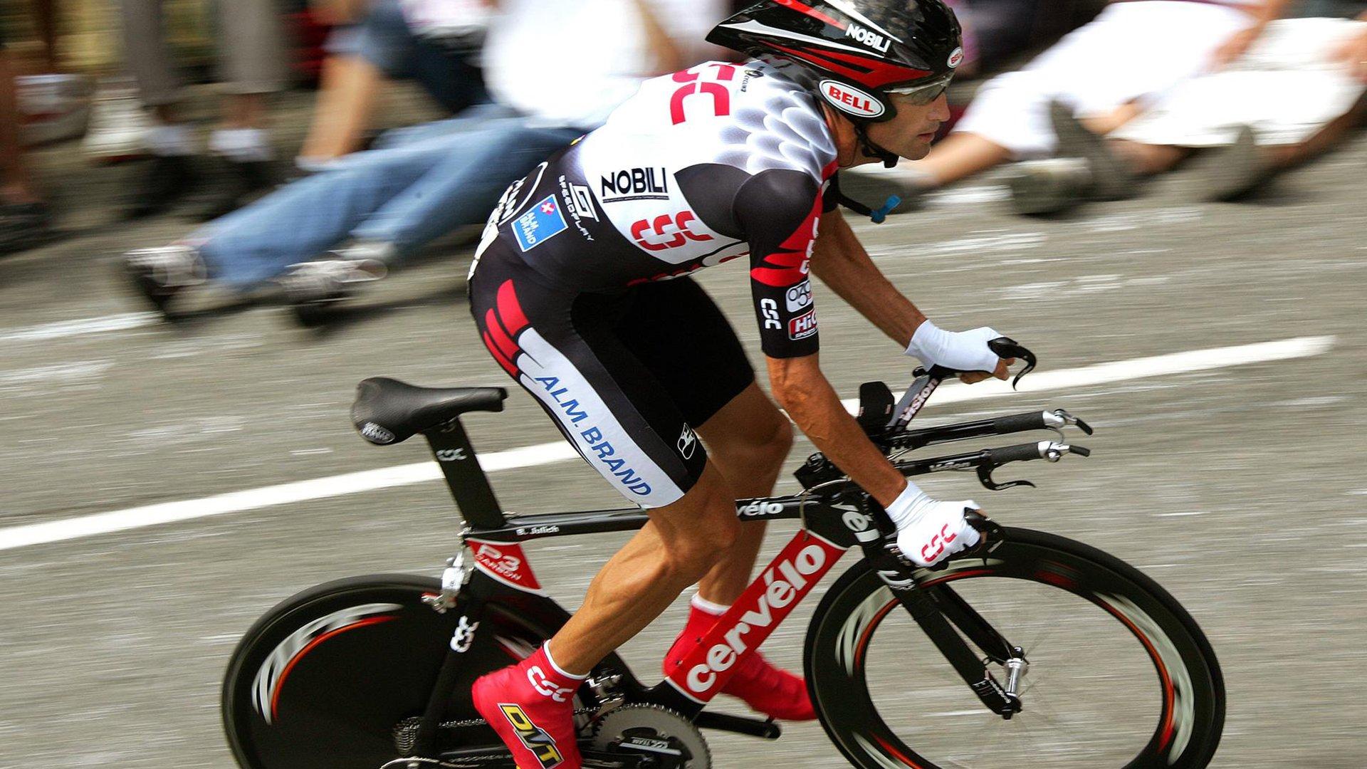 斯洛特赛后聚焦团队表现，萨拉赫是重要一员，但胜利属于场上每一名斗士